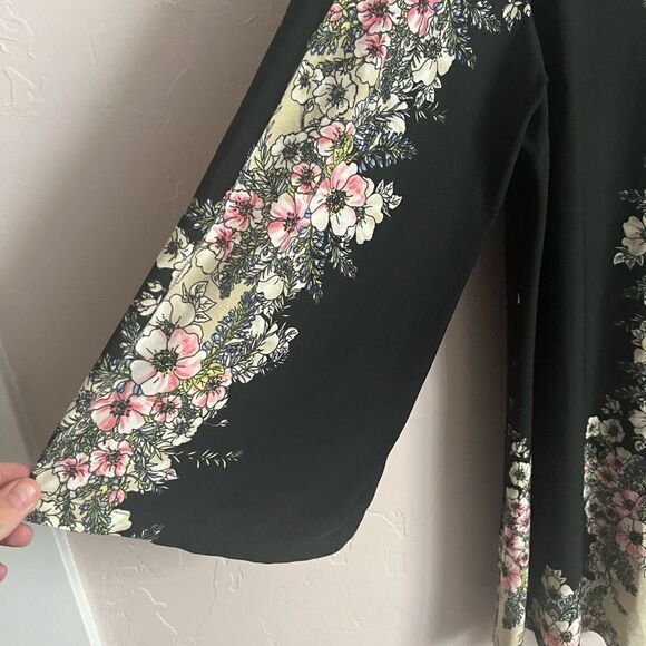 NWTs AVENUE Tunic - Picture 4 of 5